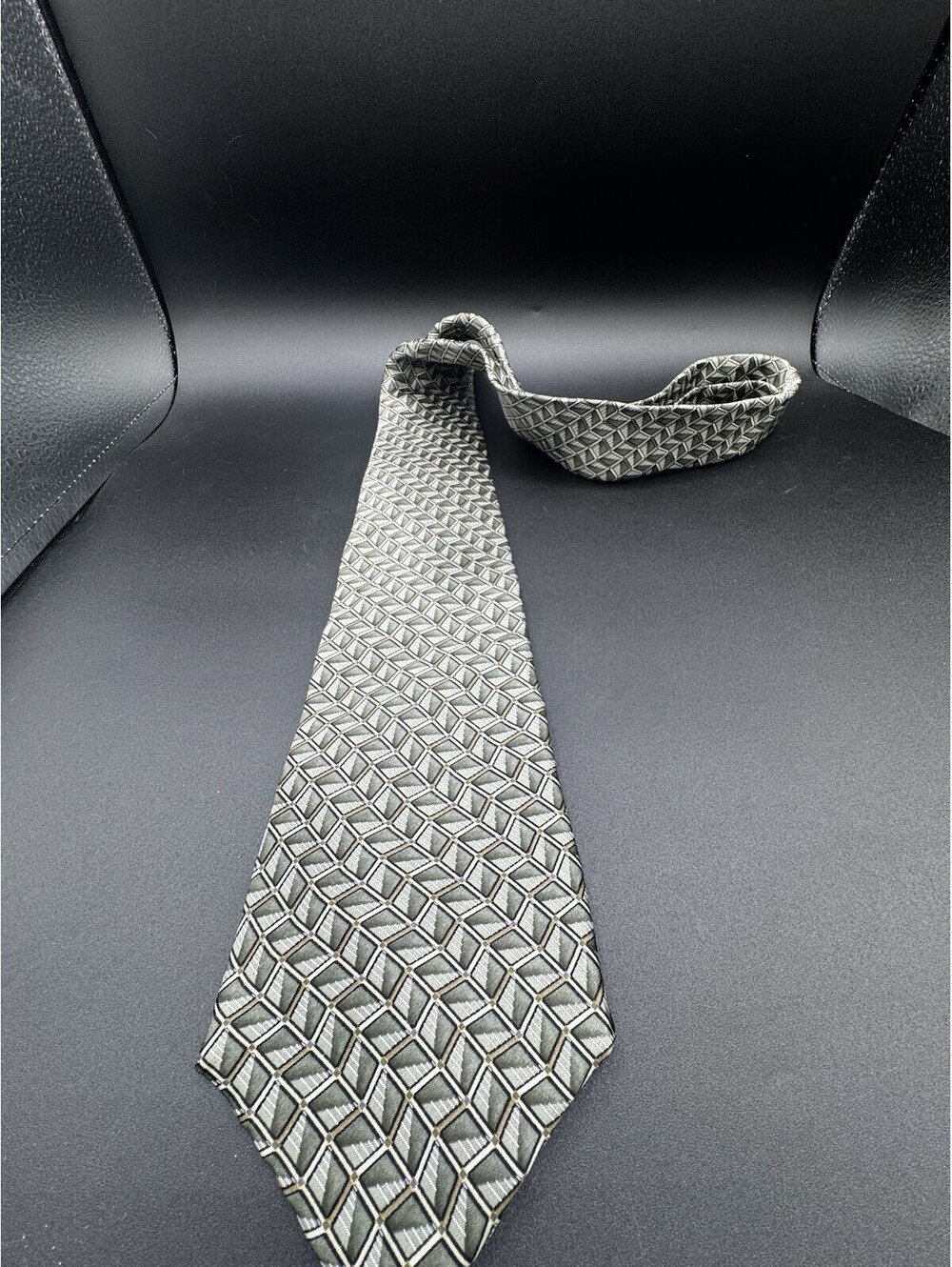 Van Heusen Silk Tie Sage Green Beige Black Geometric Mens 57.5”
